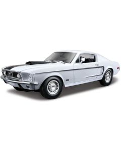 Maisto Ford Mustang GT Cobra Jet 68 1/18